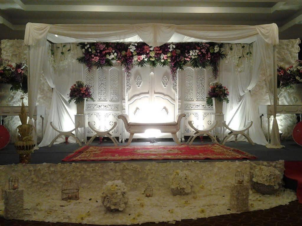 Solaris Hotel מאלאנג מראה חיצוני תמונה