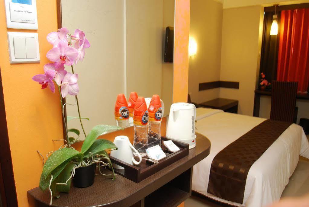 Solaris Hotel מאלאנג מראה חיצוני תמונה